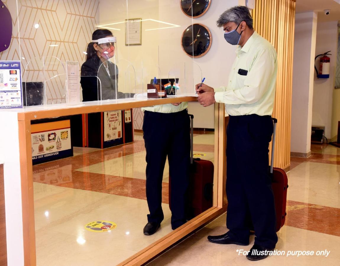 Centra Inn New Delhi Bagian luar foto