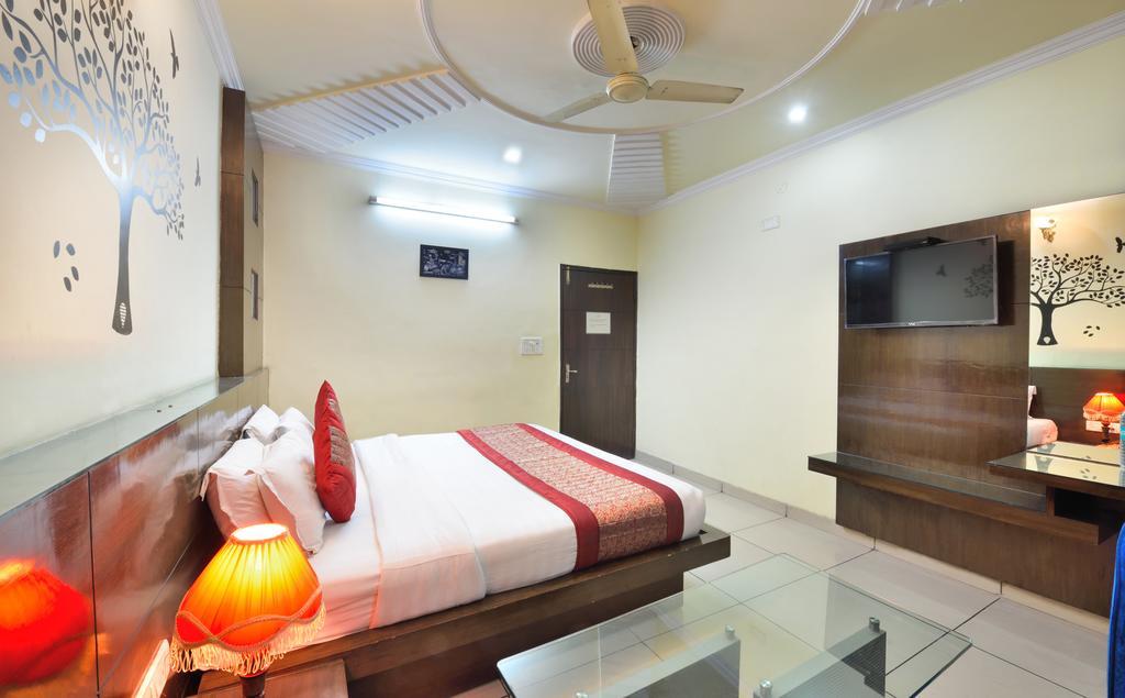Centra Inn New Delhi Bagian luar foto