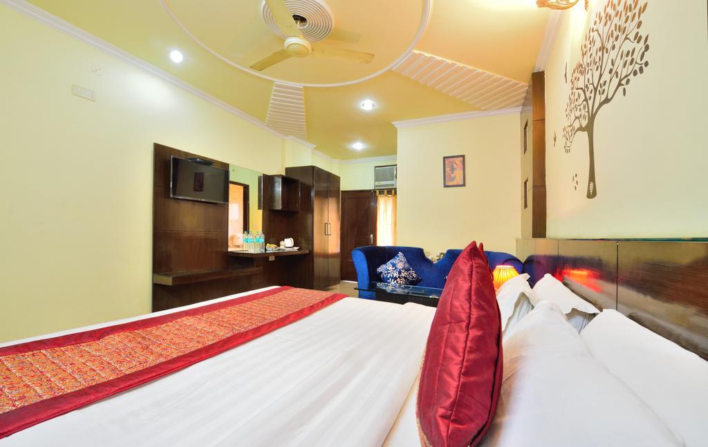 Centra Inn New Delhi Bagian luar foto