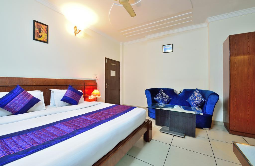 Centra Inn New Delhi Bagian luar foto